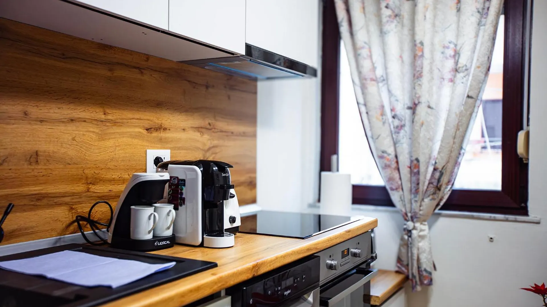Tirana Center Apartment - Zogu I Boulevard