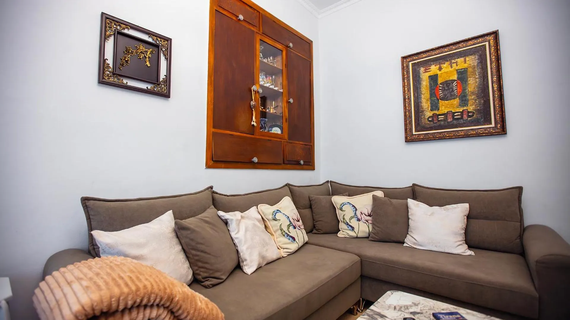 Tirana Center Apartment - Zogu I Boulevard